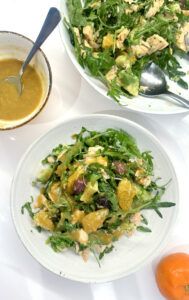 Ensalada saludable con salmón